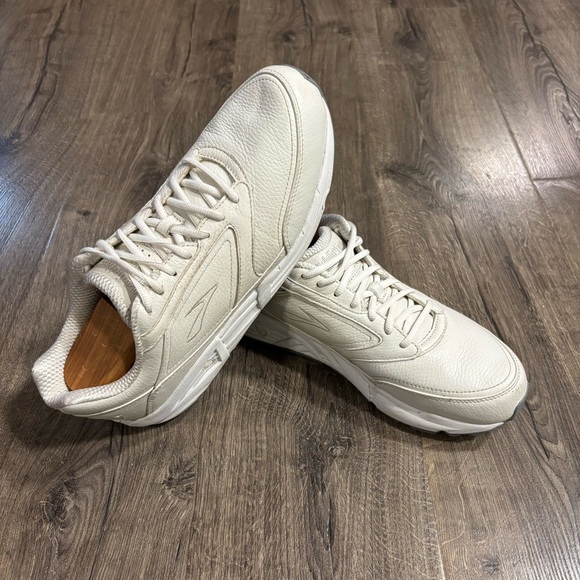 Brooks Men's Addiction Walker Lace-Up Shoes White Leather size 11.5 Dad Shoes - Picture 4 of 15